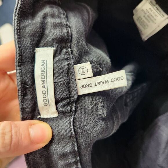 Good American Good Waist Crop Raw Hem Distressed Jeans Black Size 6 - Picture 9 of 11
